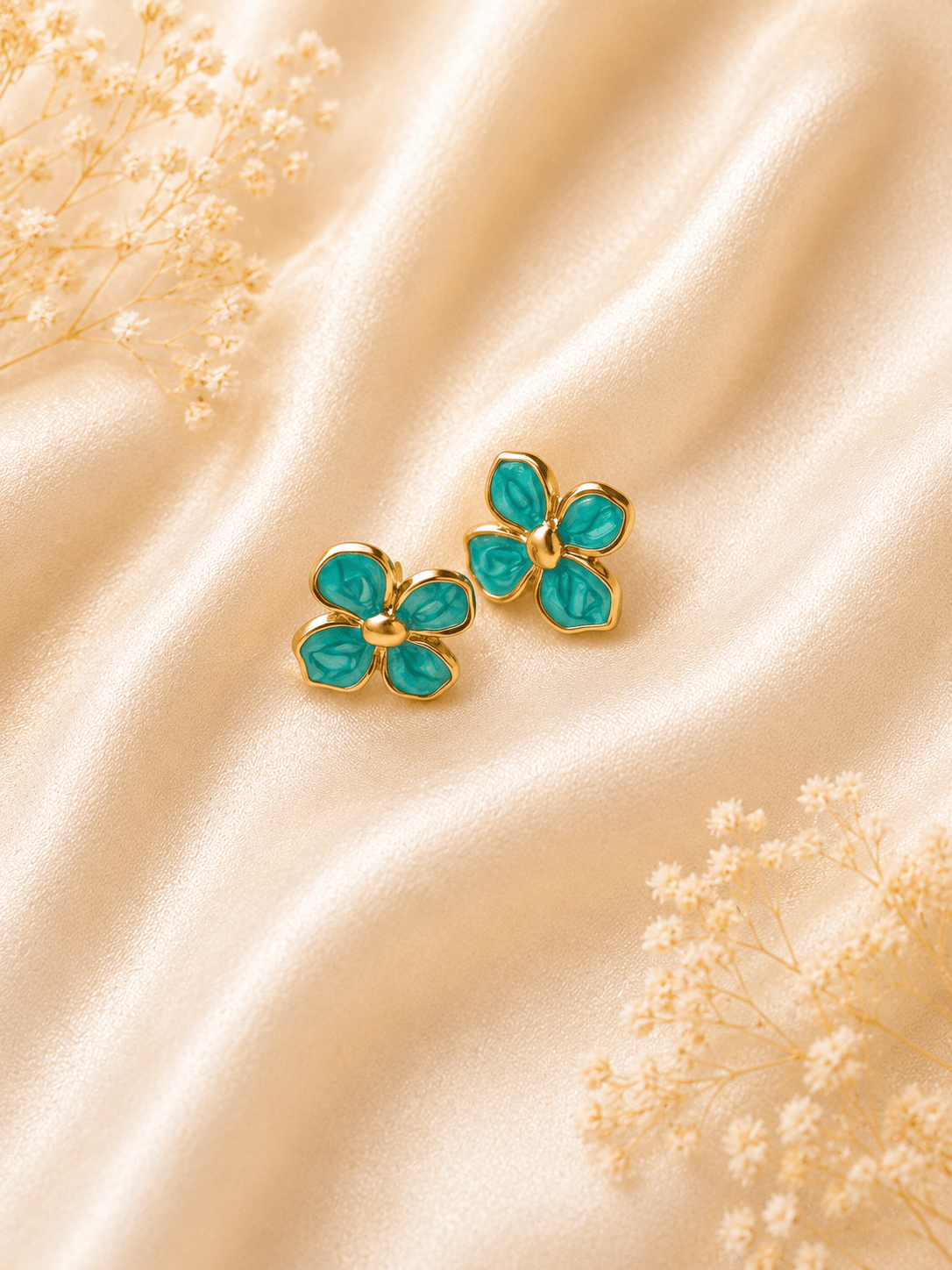Turquoise Flower Enamel Stud Earrings - violinas